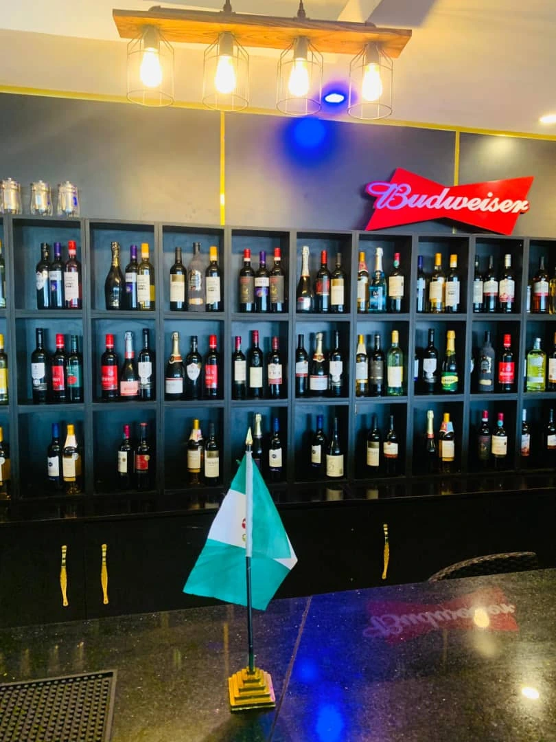 Zamin Suites Abuja bar lounge