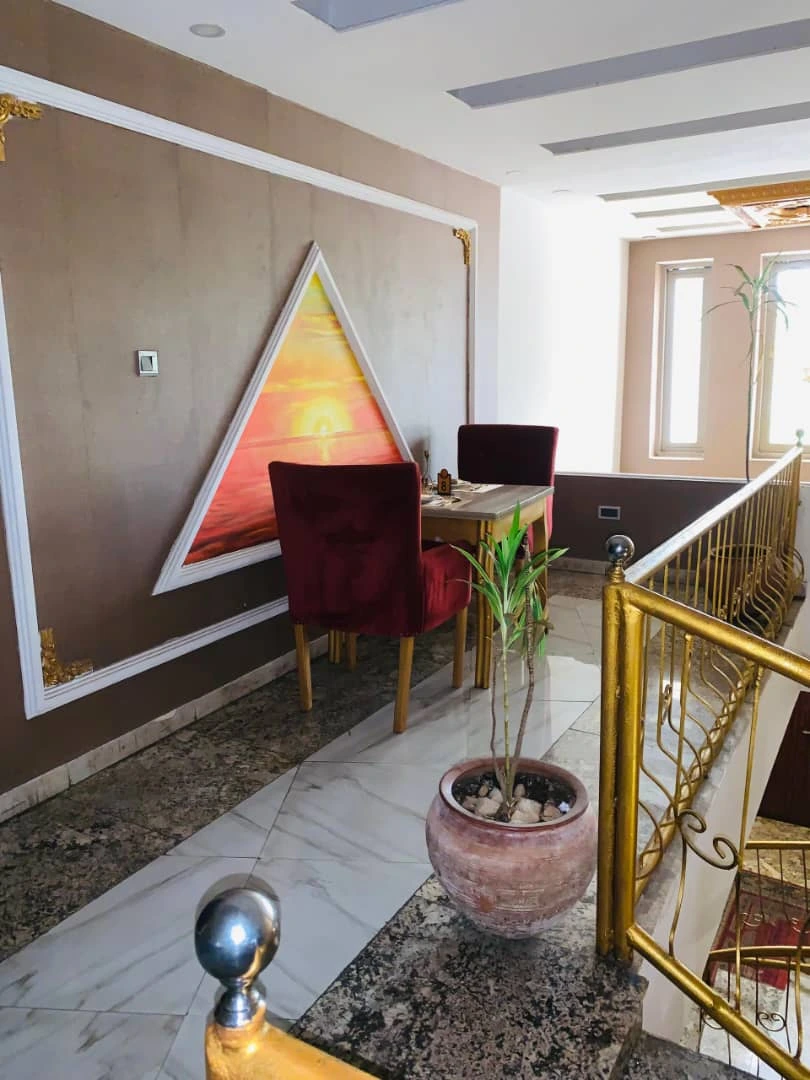 Zamin Suites Abuja restaurant dining area