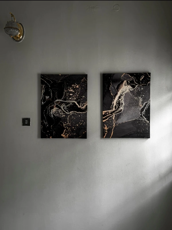 Decorative paintings in Zamin Suites lobby